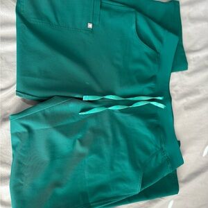 Figs Kade Cargo Scrub Pants, Hunter Green XL $32